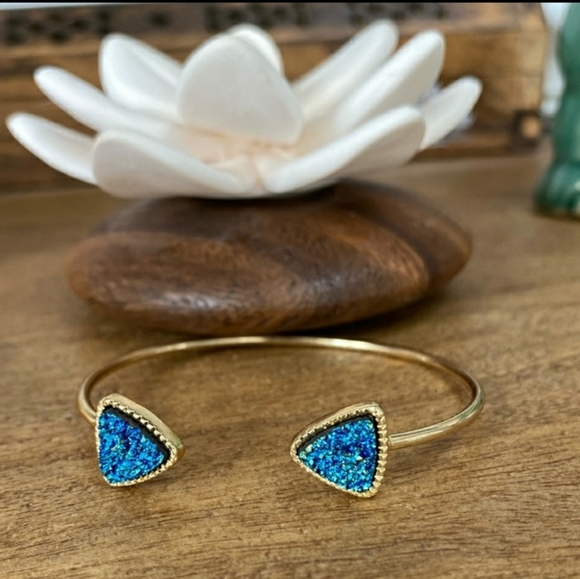 Raw Druzy Triangle Stone Bangle Bracelet - Picture 5 of 8